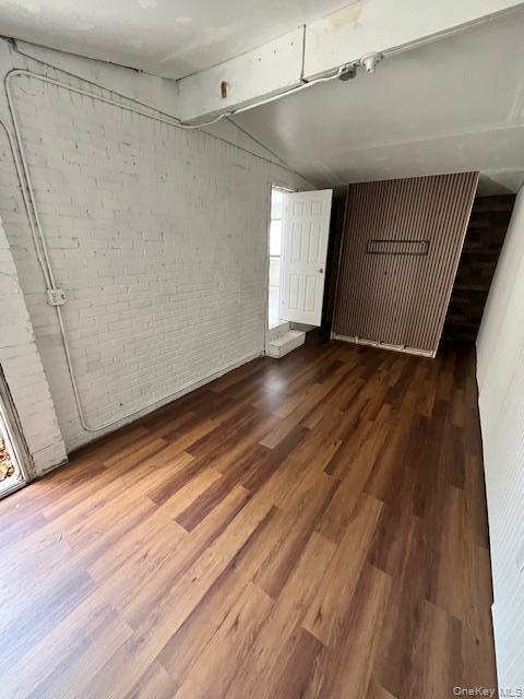 Building Photo - 345 Walton St