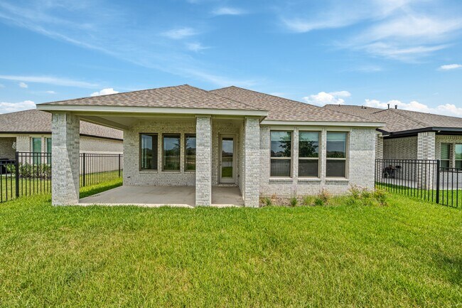 Building Photo - 7623 Coral Lk Dr