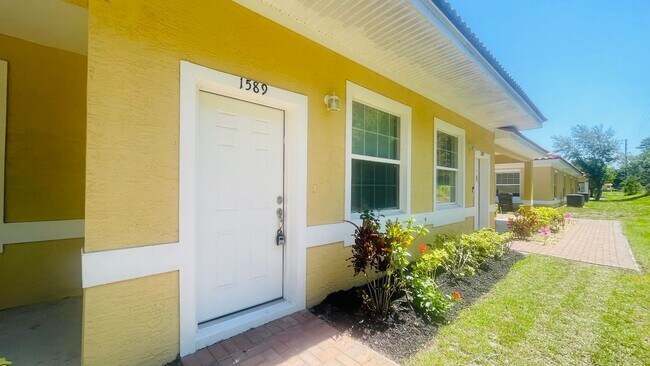 Primary Photo - 1589 Cumin Dr