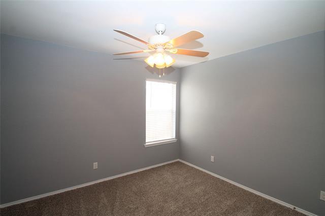 Building Photo - 824 Dixon Ln