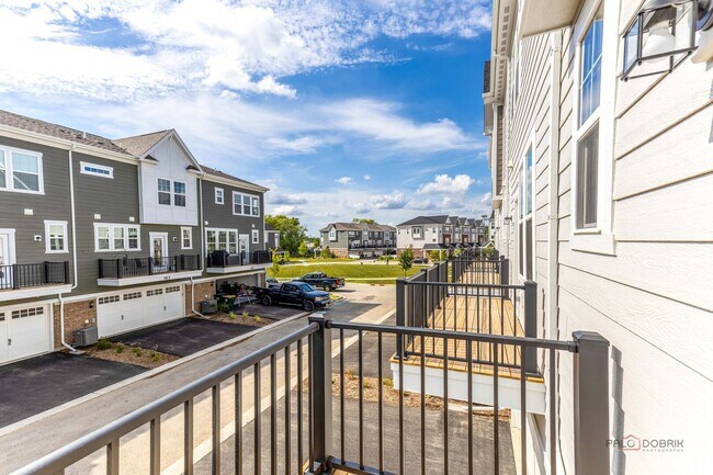 Building Photo - 157 Yorktown Ct