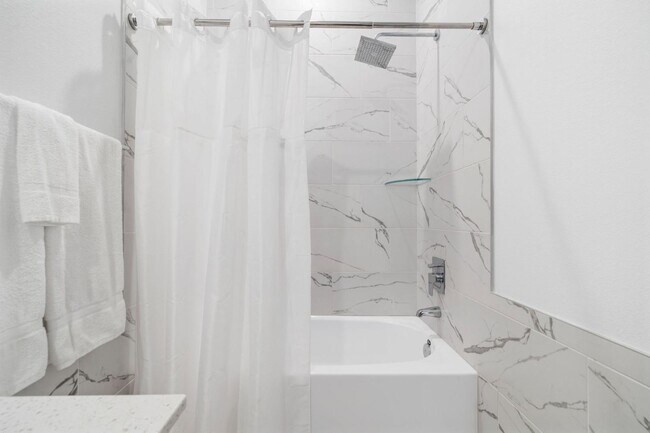 Building Photo - 384 Famagusta Dr