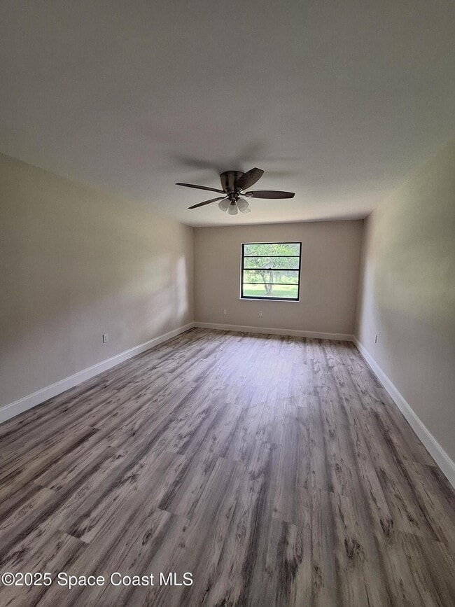 Building Photo - 4440 Sherwood Dr