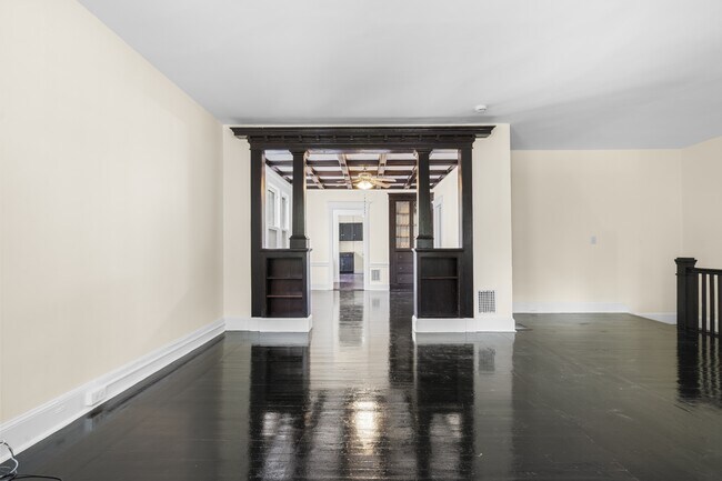 Building Photo - 144 Gilbert Ave