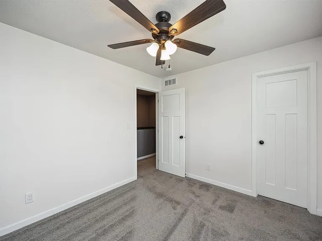 Building Photo - Bright & Modern 4-Bedroom Home in Deer Cre...