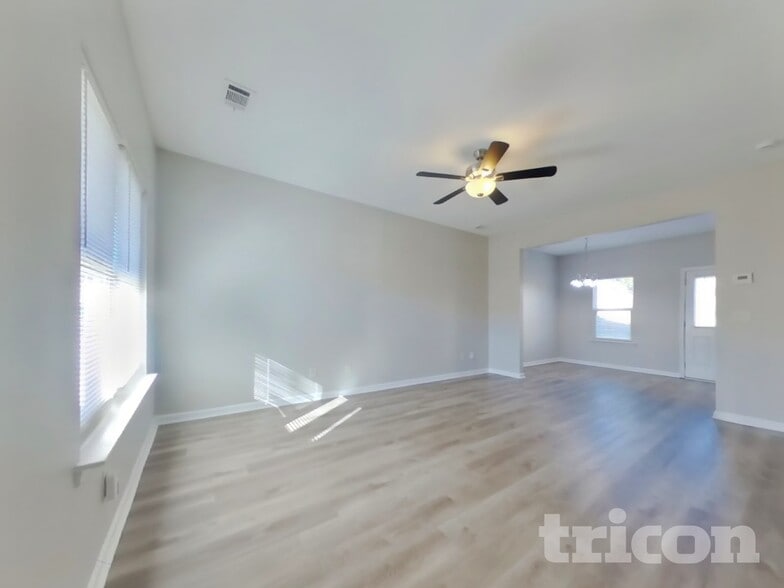 Building Photo - 30 Wyndham Ct