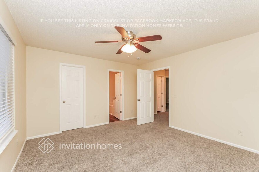 Building Photo - 3365 Bareback Dr