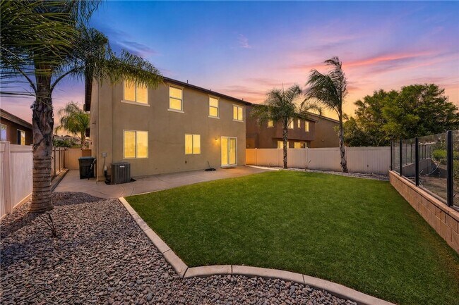 Building Photo - 37749 Fiesta Flower St