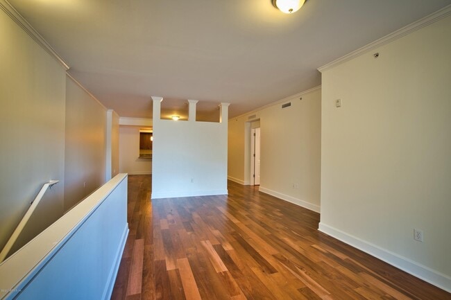 Building Photo - 525 3rd St N