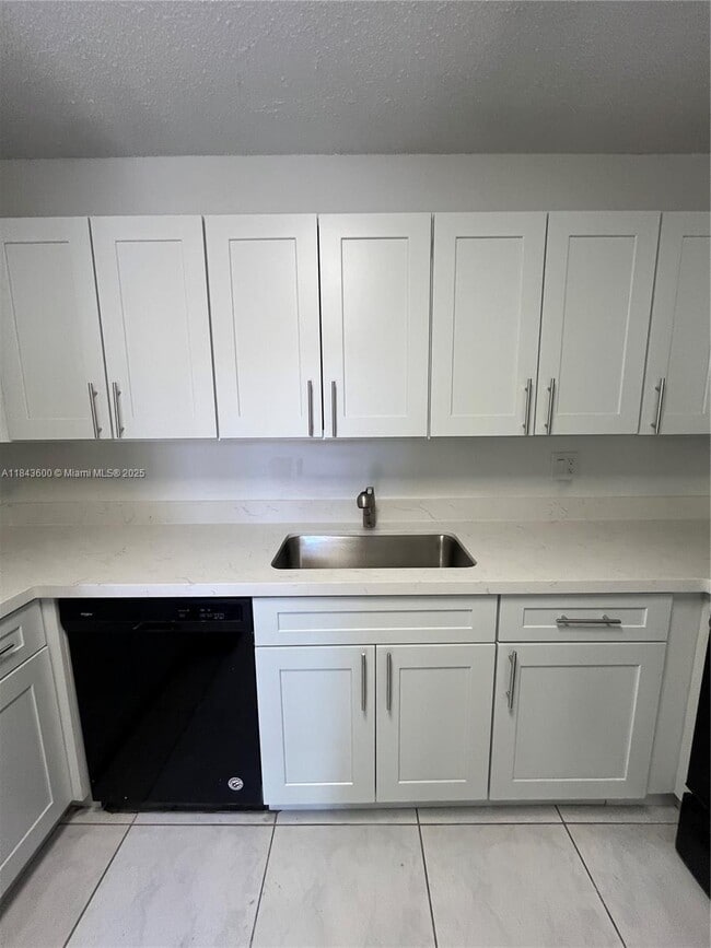 Building Photo - 7430 SW 153rd Pl