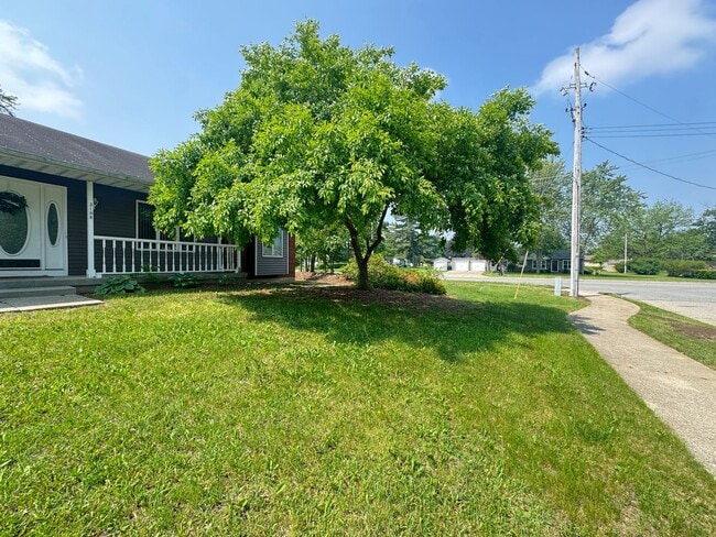 Building Photo - 3196-3198 Rivervale Dr SW