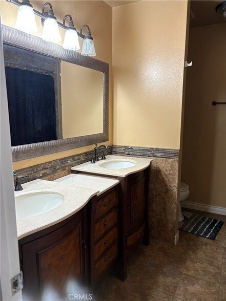 Building Photo - 4437 Lubbock Dr