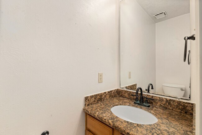 Building Photo - 3118 Kempwood Dr