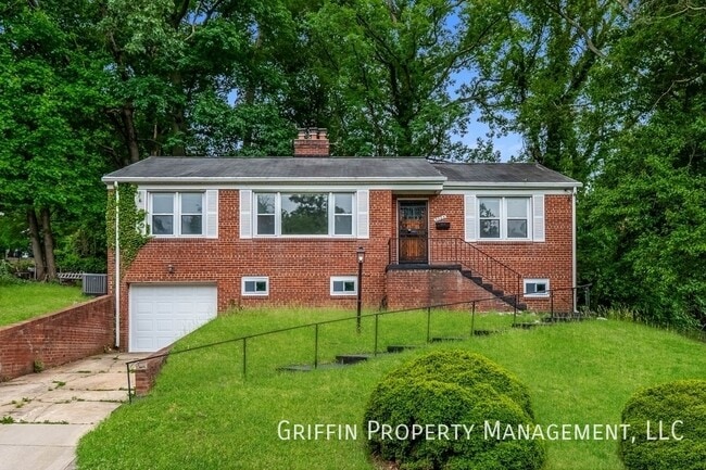Building Photo - 3505 Everest Dr