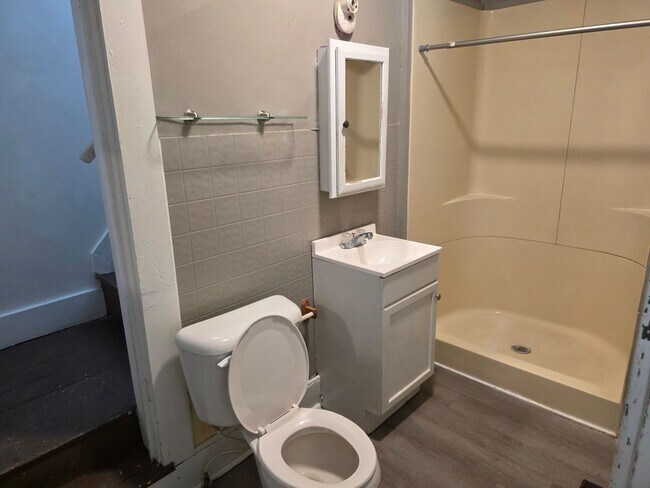 Building Photo - 204-208 N Fort Wayne St