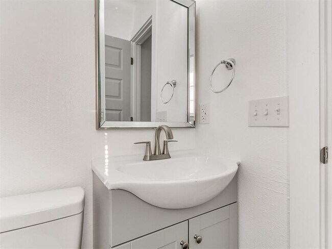 Building Photo - 2808 SW 88th St