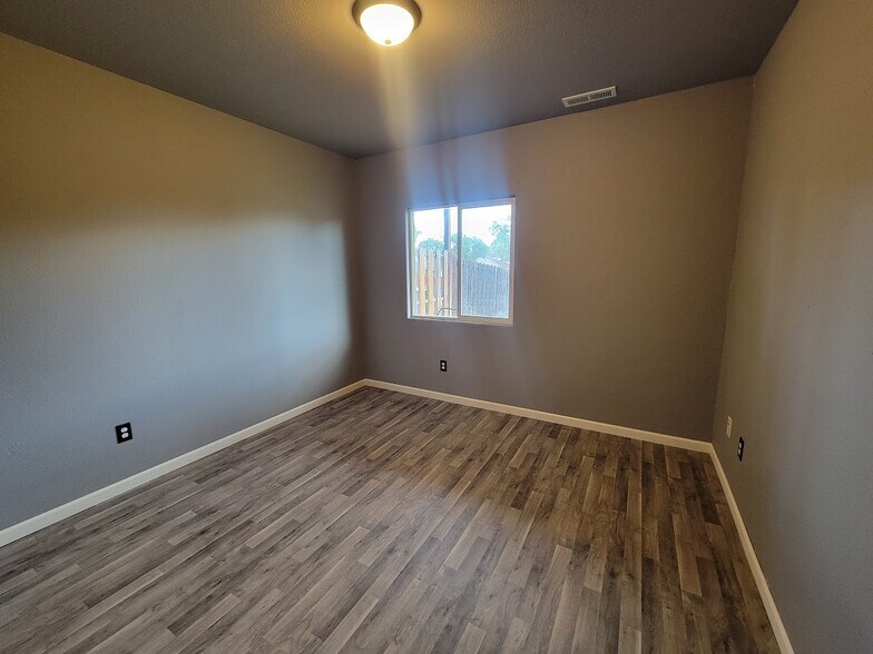 Basement Bedroom - 714 Joy Ave
