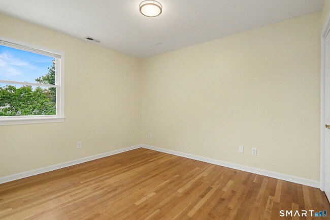 Building Photo - 211 Hunyadi Ave