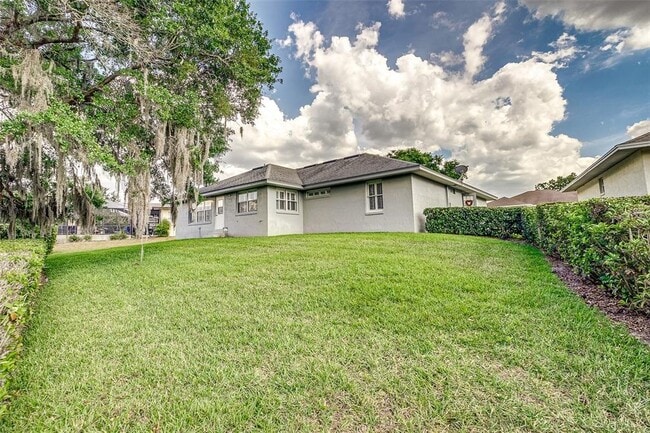Building Photo - 5864 Manchester Dr W