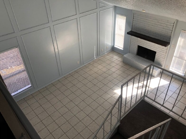 Building Photo - 2207 Heritage Cir