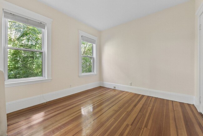 Building Photo - 336 Cornell St