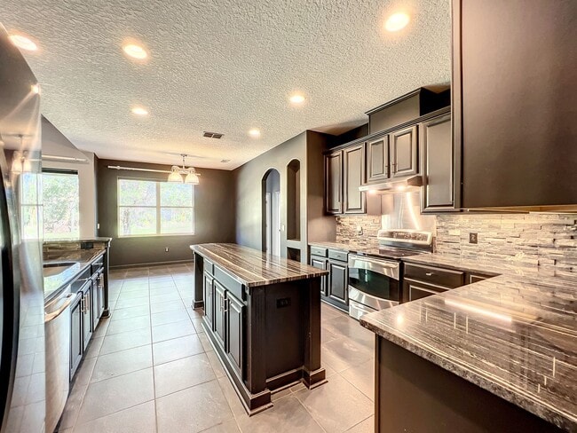 Building Photo - Gated, Lake Nona Luxury