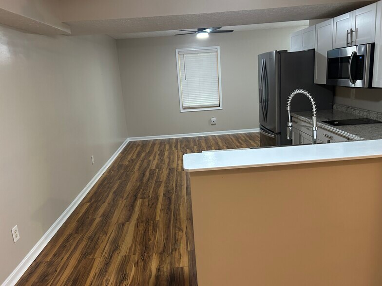 Building Photo - 22889 Kimberly Ct