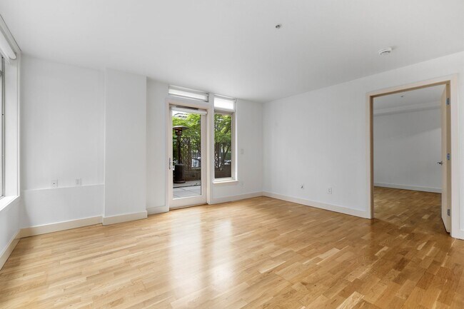 Building Photo - 1bd/1ba Seattle Condo