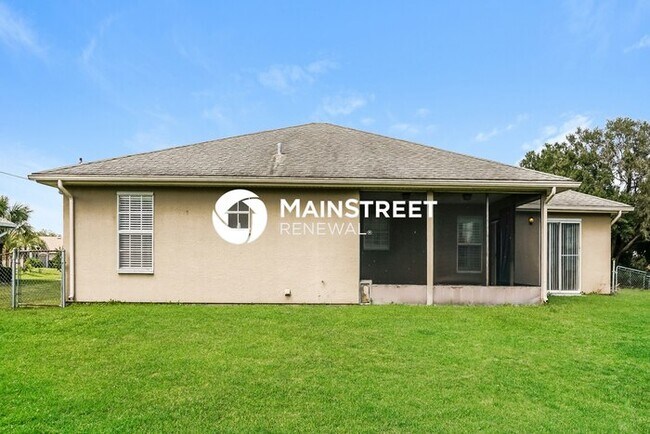 Building Photo - 3 Bedroom Pet-Friendly Home in Sebastian, ...