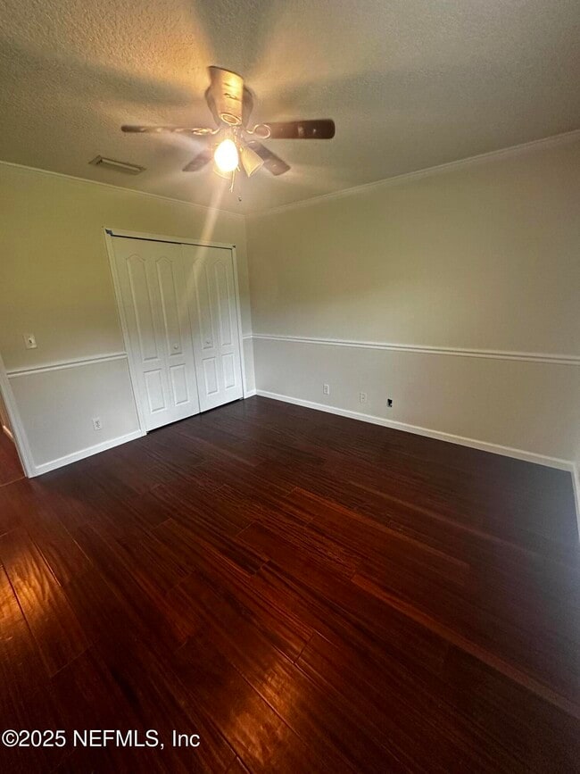 Building Photo - 12080 Scarsdale Dr