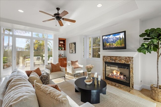 Building Photo - 411 Orange Ave