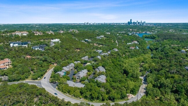 Building Photo - 1821 Westlake Dr