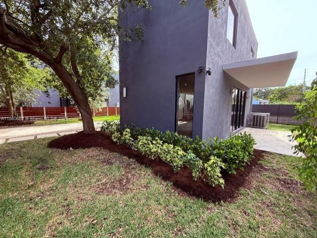 Primary Photo - 5198 NW 3rd Ave