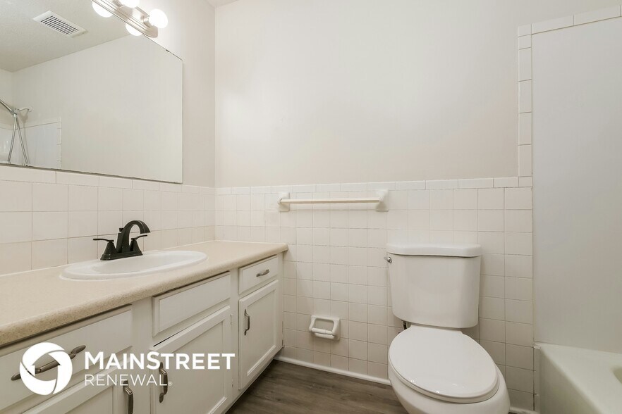 Building Photo - 1404 N Aztec Ave