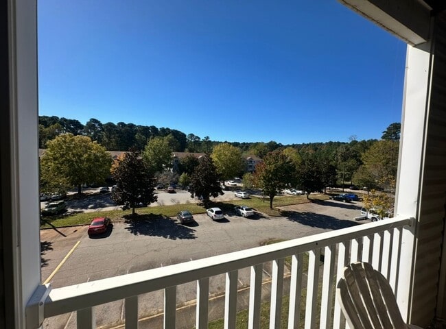 Building Photo - 1 Private Bedroom + Bathroom in Shared Condo Near NCSU