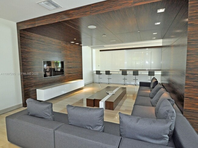 Building Photo - 1330 West Ave