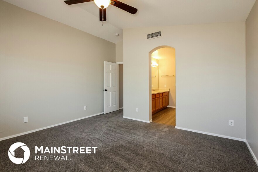 Building Photo - 14708 W Carlin Dr