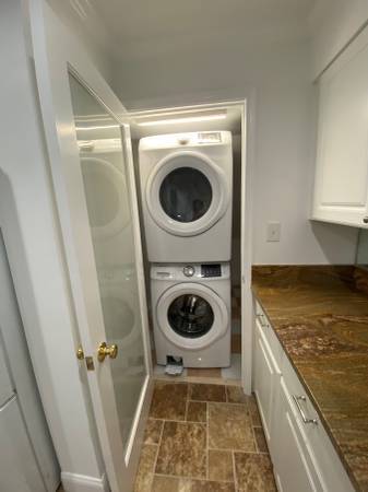 W/D in-unit - 2012 Hillyer Pl NW