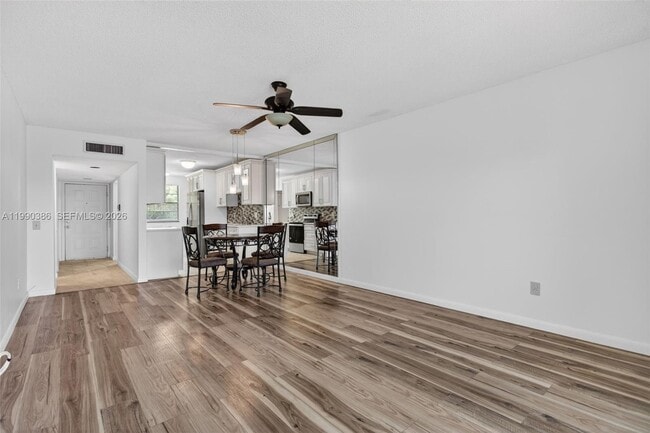 Building Photo - 9670 W McNab Rd