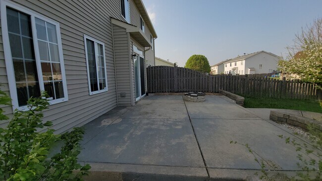Building Photo - 1426 Dahlgren Ln