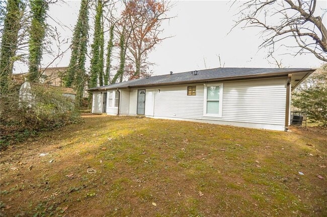 Building Photo - 1967 Singer Way