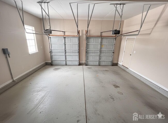 Building Photo - 4 Cobblers Cir