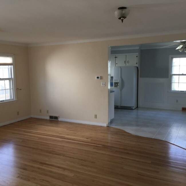 Building Photo - Beautiful, Unique 4 Bedroom Home for Rent