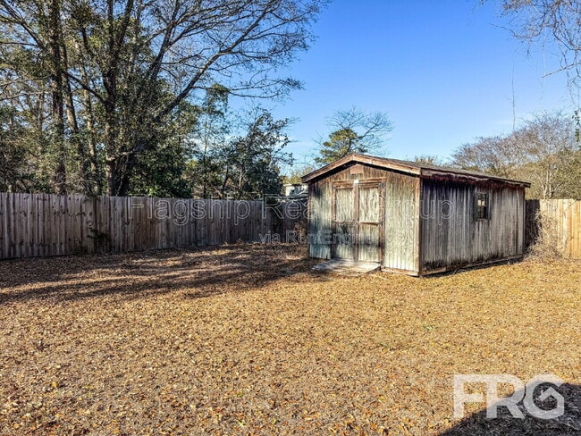 Building Photo - 124 Grant Dr