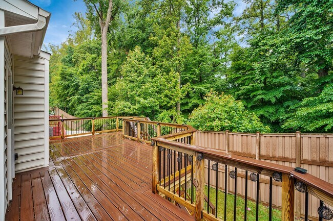 Building Photo - 3461 Eagle Ridge Dr