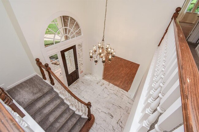 Building Photo - 807 Herdsman Dr