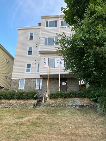 Building Photo - 31 Faywood Ave