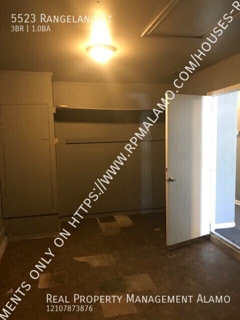 Building Photo - 5523 Rangeland St