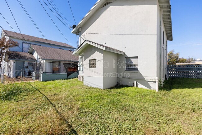 Building Photo - 2807 Bellmead Dr