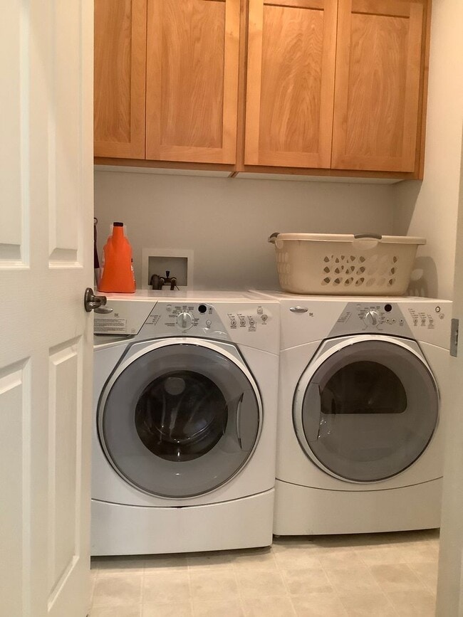 Building Photo - Three bedroom home near N. Mountain Nature Park. | Available April